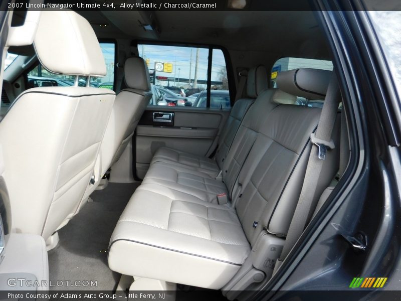 Alloy Metallic / Charcoal/Caramel 2007 Lincoln Navigator Ultimate 4x4
