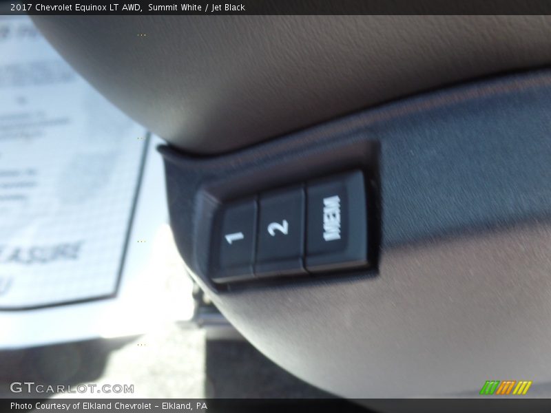 Summit White / Jet Black 2017 Chevrolet Equinox LT AWD