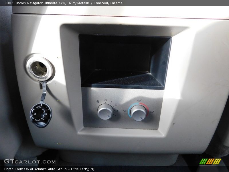Alloy Metallic / Charcoal/Caramel 2007 Lincoln Navigator Ultimate 4x4