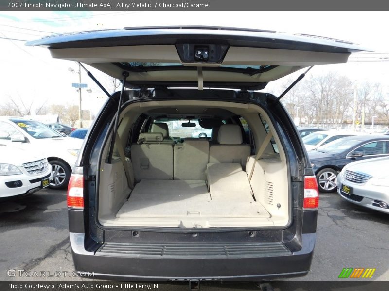 Alloy Metallic / Charcoal/Caramel 2007 Lincoln Navigator Ultimate 4x4