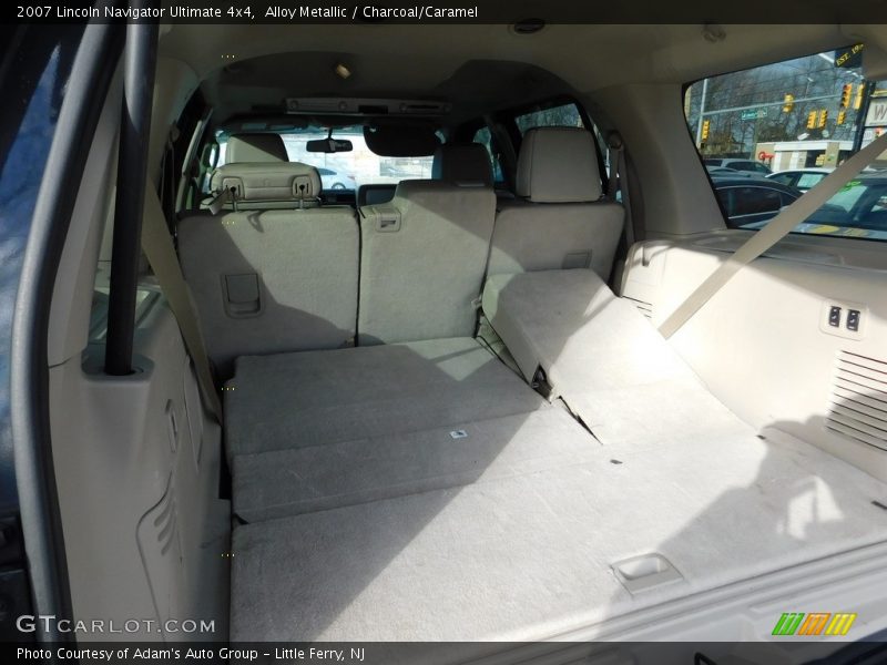 Alloy Metallic / Charcoal/Caramel 2007 Lincoln Navigator Ultimate 4x4