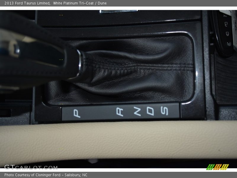 White Platinum Tri-Coat / Dune 2013 Ford Taurus Limited