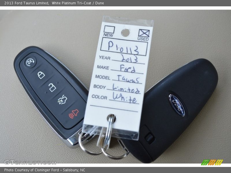 White Platinum Tri-Coat / Dune 2013 Ford Taurus Limited