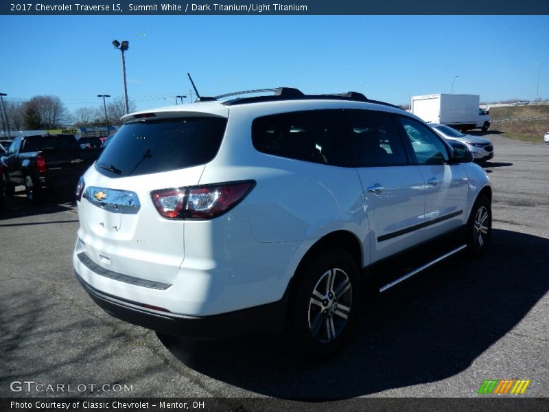 Summit White / Dark Titanium/Light Titanium 2017 Chevrolet Traverse LS