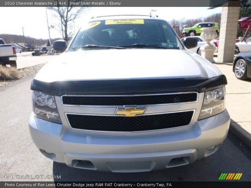 Sheer Silver Metallic / Ebony 2010 Chevrolet Avalanche LS 4x4