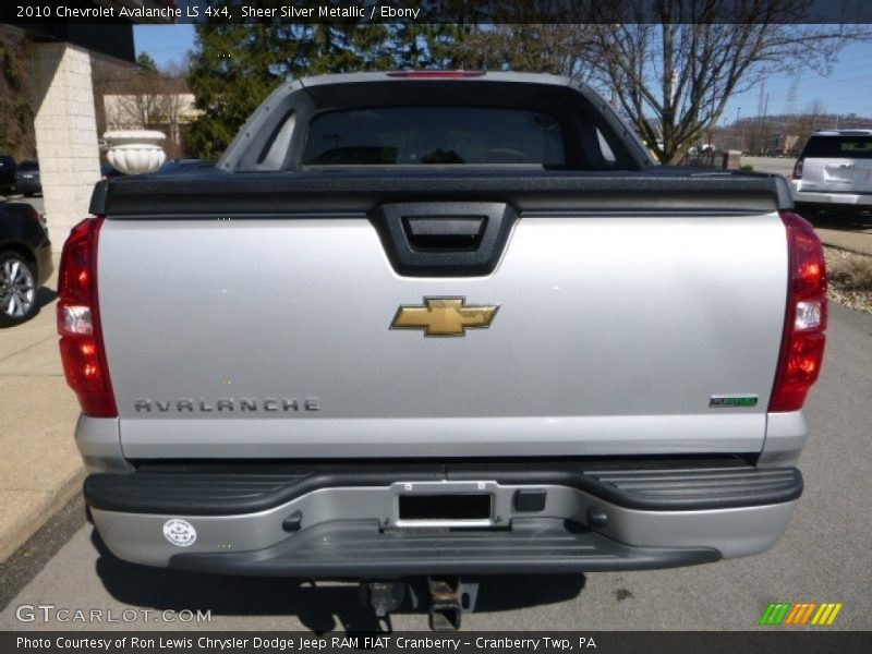 Sheer Silver Metallic / Ebony 2010 Chevrolet Avalanche LS 4x4