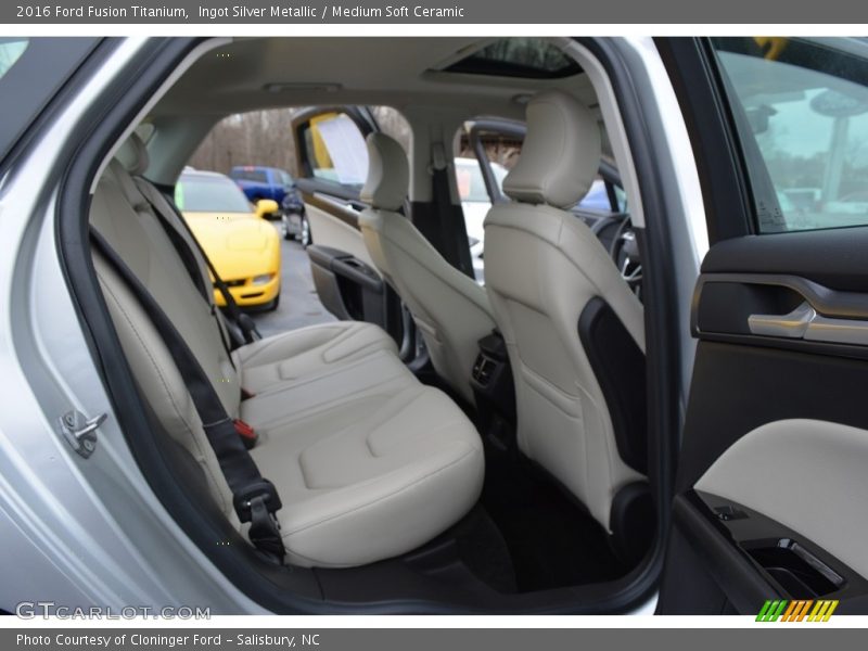 Ingot Silver Metallic / Medium Soft Ceramic 2016 Ford Fusion Titanium
