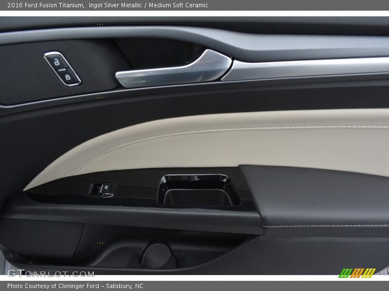 Ingot Silver Metallic / Medium Soft Ceramic 2016 Ford Fusion Titanium