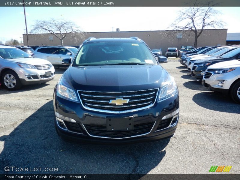 Blue Velvet Metallic / Ebony 2017 Chevrolet Traverse LT AWD