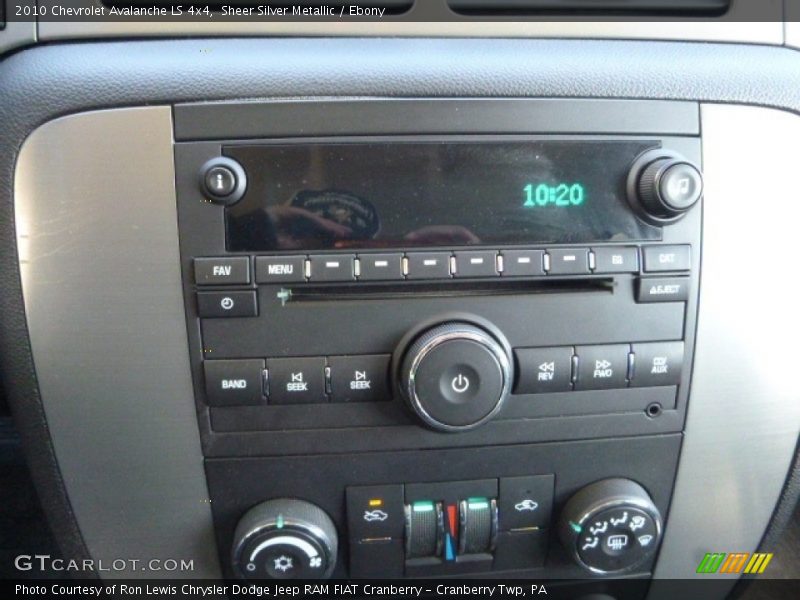 Sheer Silver Metallic / Ebony 2010 Chevrolet Avalanche LS 4x4