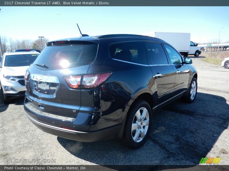 Blue Velvet Metallic / Ebony 2017 Chevrolet Traverse LT AWD