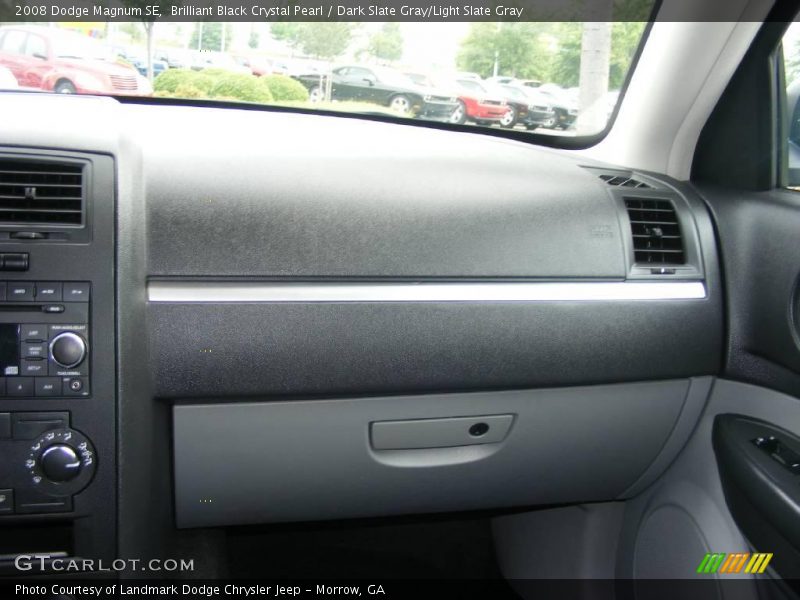 Brilliant Black Crystal Pearl / Dark Slate Gray/Light Slate Gray 2008 Dodge Magnum SE