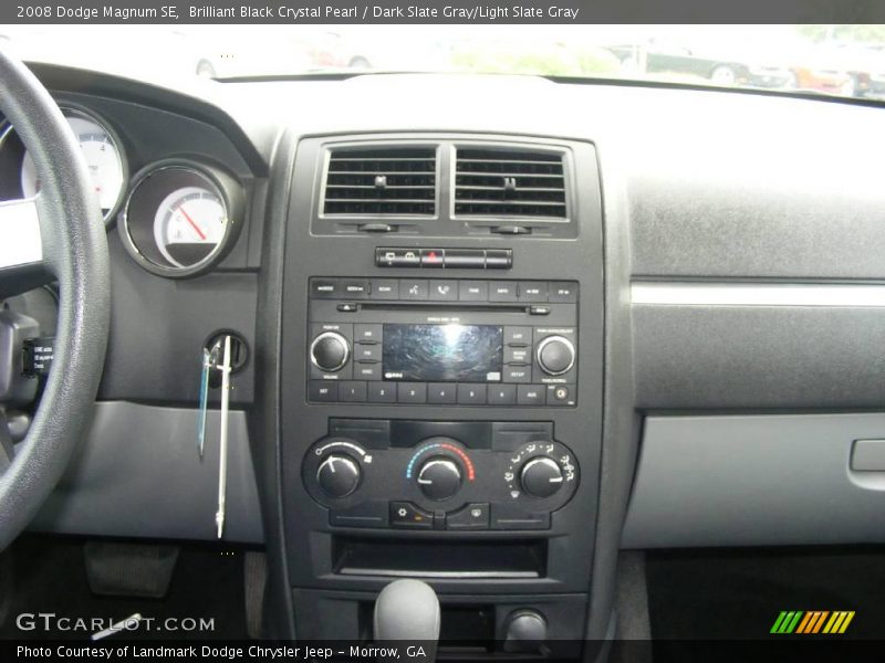 Brilliant Black Crystal Pearl / Dark Slate Gray/Light Slate Gray 2008 Dodge Magnum SE