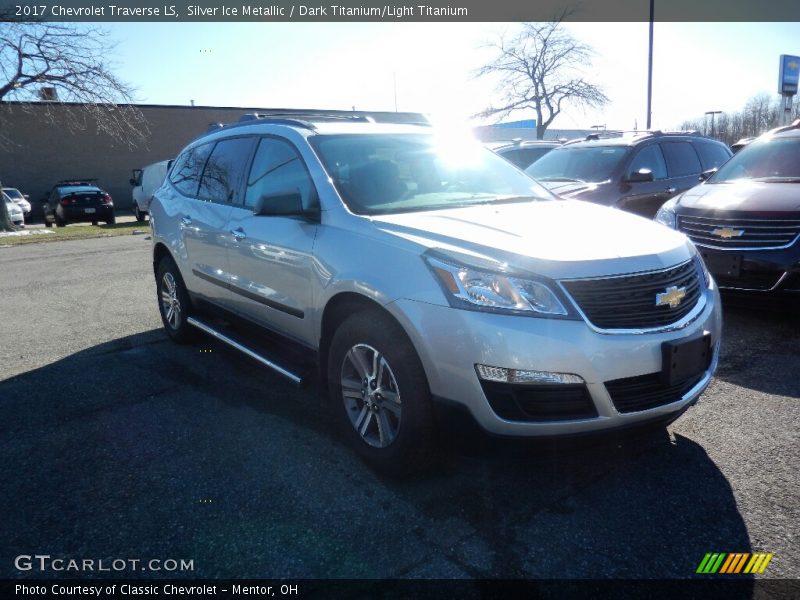 Silver Ice Metallic / Dark Titanium/Light Titanium 2017 Chevrolet Traverse LS