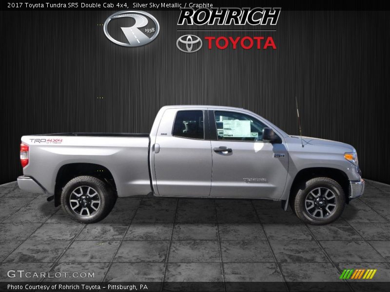 Silver Sky Metallic / Graphite 2017 Toyota Tundra SR5 Double Cab 4x4
