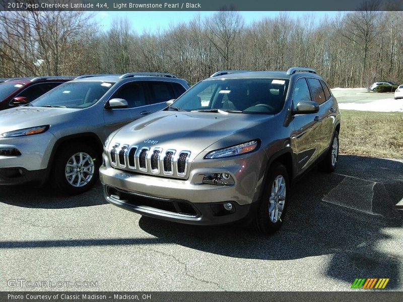 Light Brownstone Pearl / Black 2017 Jeep Cherokee Latitude 4x4