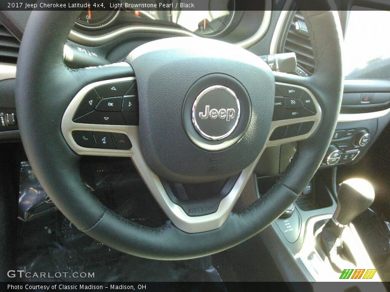 Light Brownstone Pearl / Black 2017 Jeep Cherokee Latitude 4x4