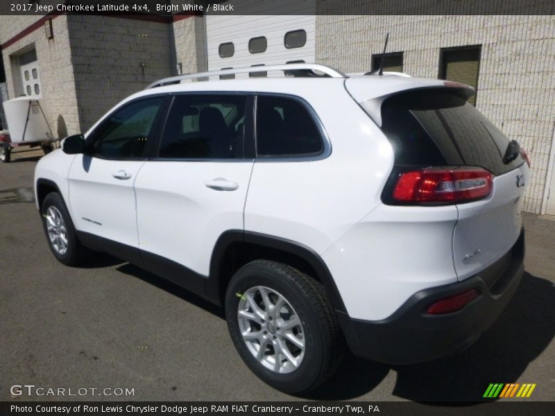 Bright White / Black 2017 Jeep Cherokee Latitude 4x4