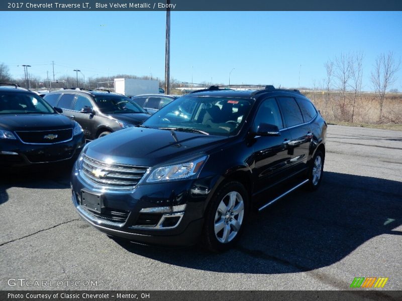 Blue Velvet Metallic / Ebony 2017 Chevrolet Traverse LT