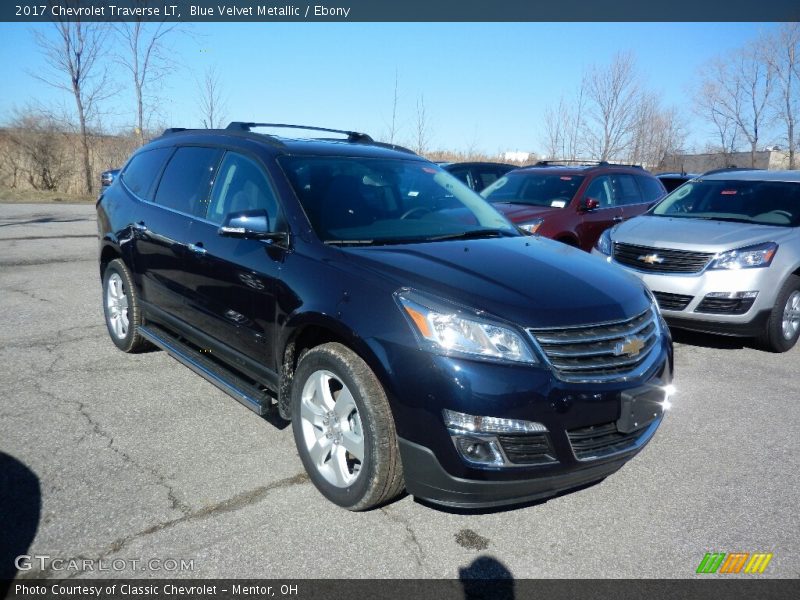 Blue Velvet Metallic / Ebony 2017 Chevrolet Traverse LT