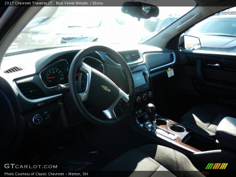 Blue Velvet Metallic / Ebony 2017 Chevrolet Traverse LT