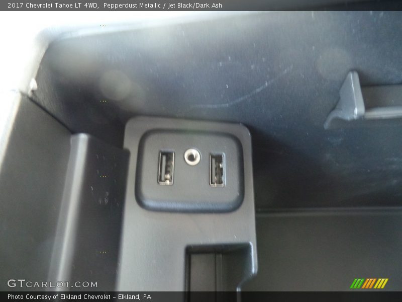 Pepperdust Metallic / Jet Black/Dark Ash 2017 Chevrolet Tahoe LT 4WD