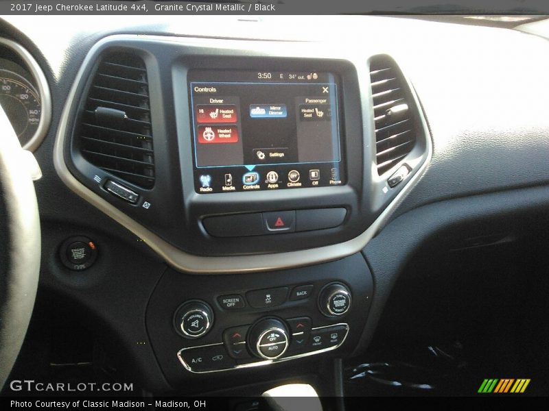 Granite Crystal Metallic / Black 2017 Jeep Cherokee Latitude 4x4