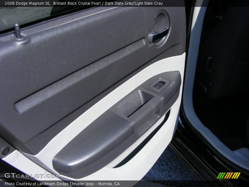 Brilliant Black Crystal Pearl / Dark Slate Gray/Light Slate Gray 2008 Dodge Magnum SE