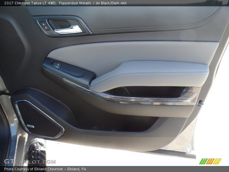Pepperdust Metallic / Jet Black/Dark Ash 2017 Chevrolet Tahoe LT 4WD