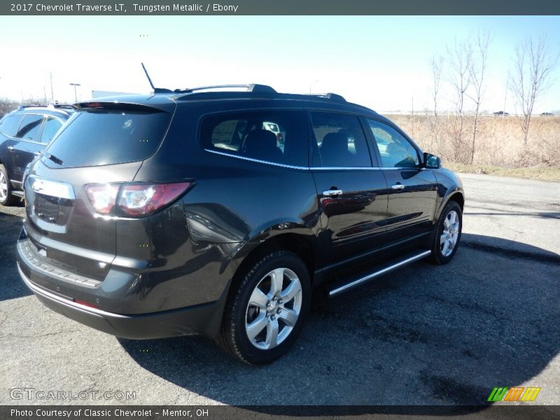 Tungsten Metallic / Ebony 2017 Chevrolet Traverse LT