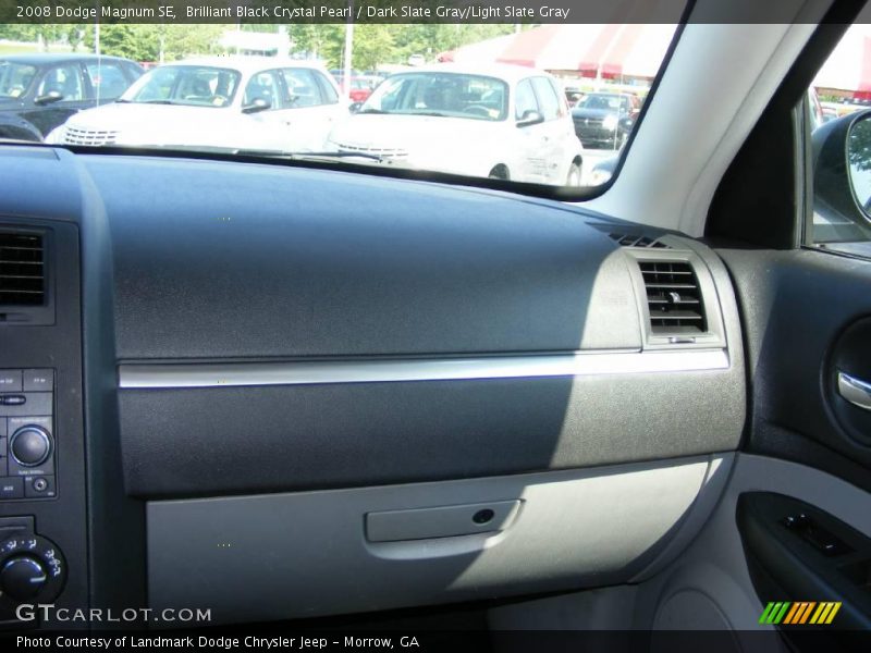 Brilliant Black Crystal Pearl / Dark Slate Gray/Light Slate Gray 2008 Dodge Magnum SE