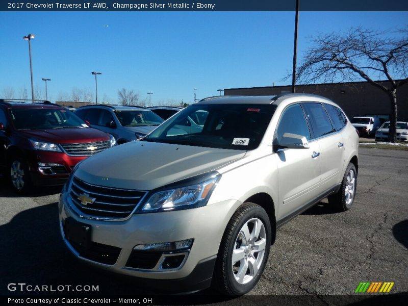 Champagne Silver Metallic / Ebony 2017 Chevrolet Traverse LT AWD