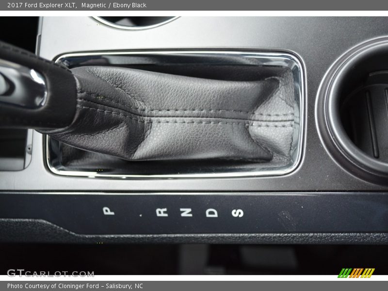 Magnetic / Ebony Black 2017 Ford Explorer XLT