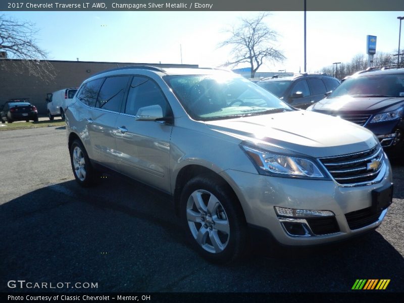 Champagne Silver Metallic / Ebony 2017 Chevrolet Traverse LT AWD