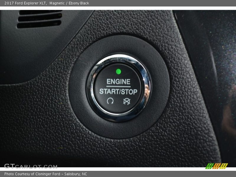 Controls of 2017 Explorer XLT