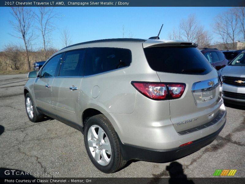 Champagne Silver Metallic / Ebony 2017 Chevrolet Traverse LT AWD
