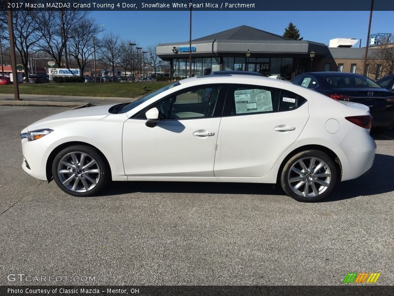 Snowflake White Pearl Mica / Parchment 2017 Mazda MAZDA3 Grand Touring 4 Door