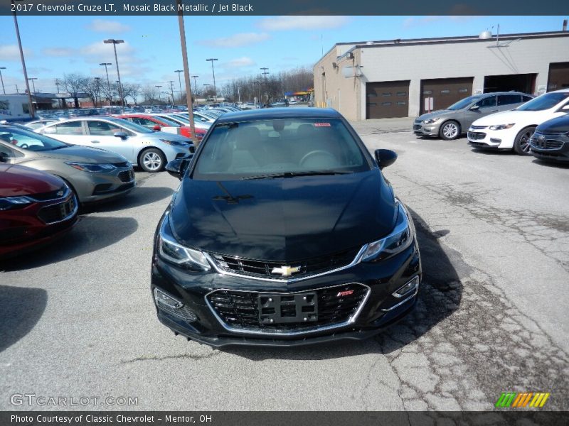 Mosaic Black Metallic / Jet Black 2017 Chevrolet Cruze LT