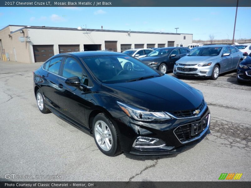 Mosaic Black Metallic / Jet Black 2017 Chevrolet Cruze LT
