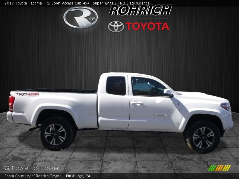 Super White / TRD Black/Orange 2017 Toyota Tacoma TRD Sport Access Cab 4x4