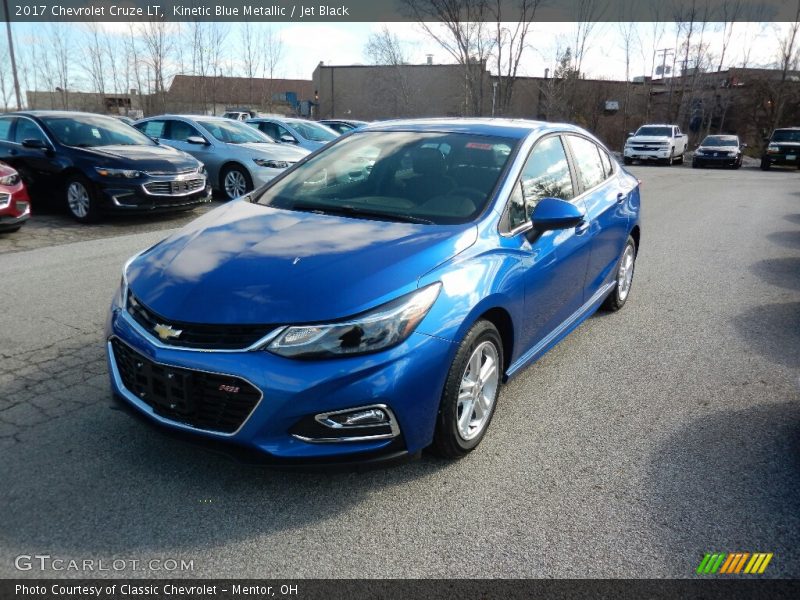 Kinetic Blue Metallic / Jet Black 2017 Chevrolet Cruze LT