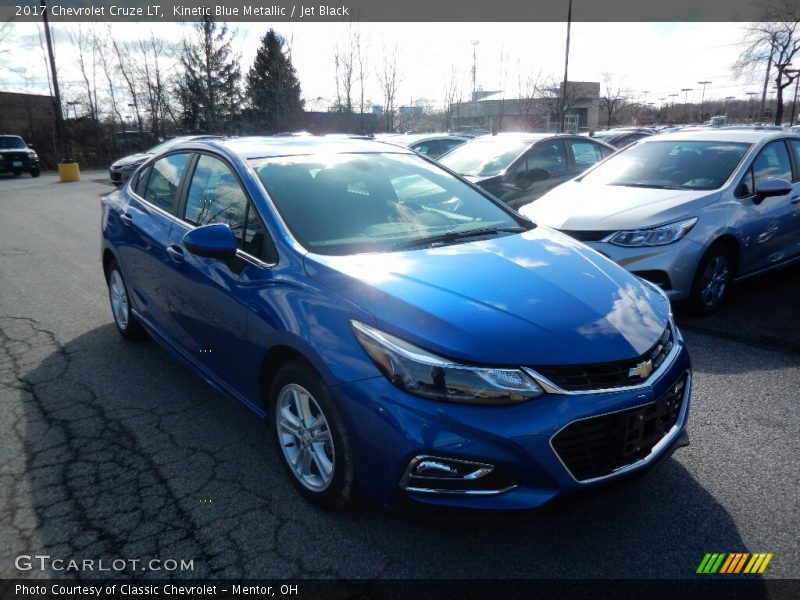 Kinetic Blue Metallic / Jet Black 2017 Chevrolet Cruze LT