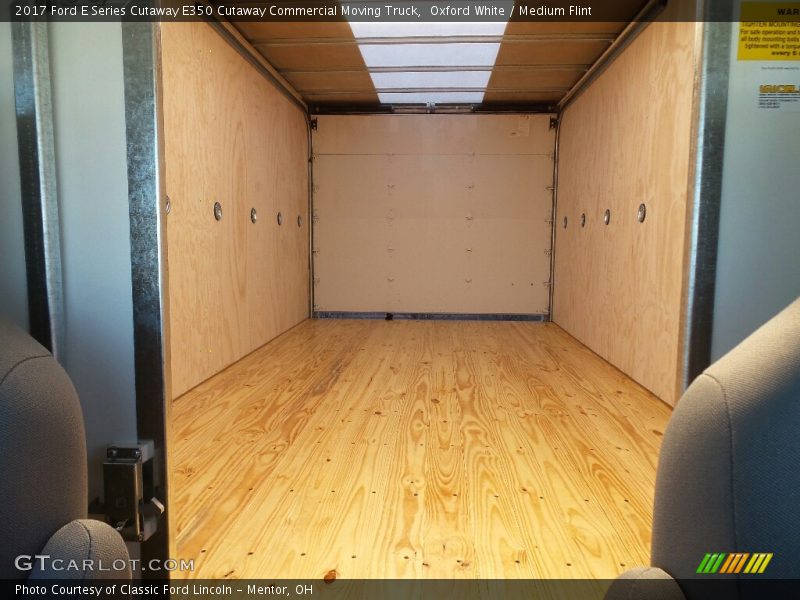 Oxford White / Medium Flint 2017 Ford E Series Cutaway E350 Cutaway Commercial Moving Truck