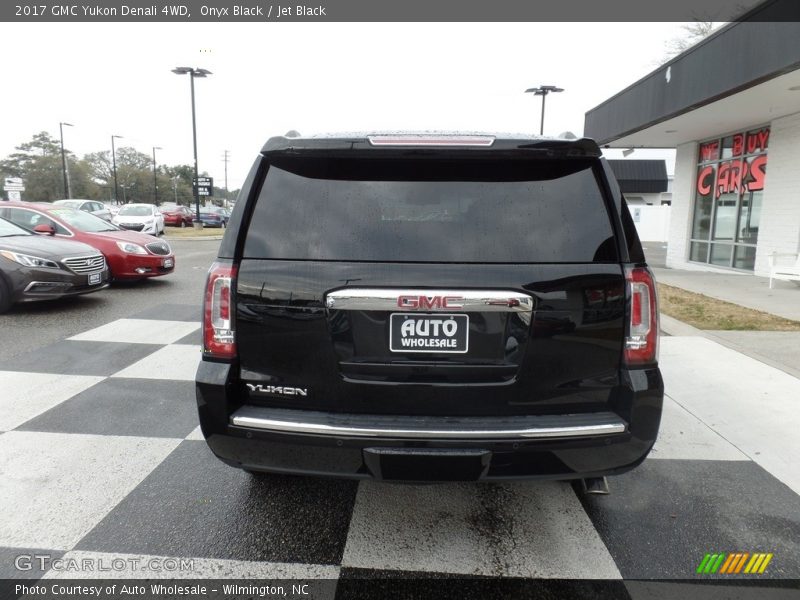 Onyx Black / Jet Black 2017 GMC Yukon Denali 4WD