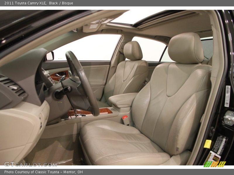 Black / Bisque 2011 Toyota Camry XLE