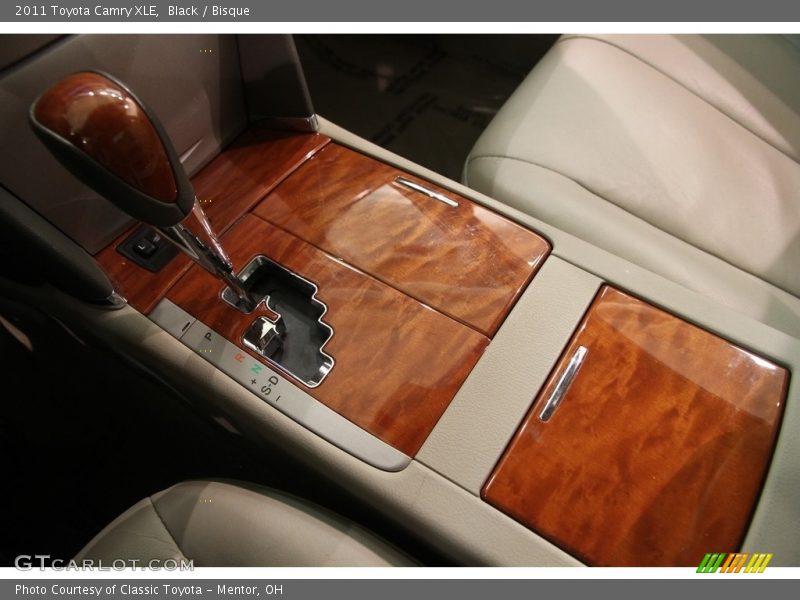 Black / Bisque 2011 Toyota Camry XLE