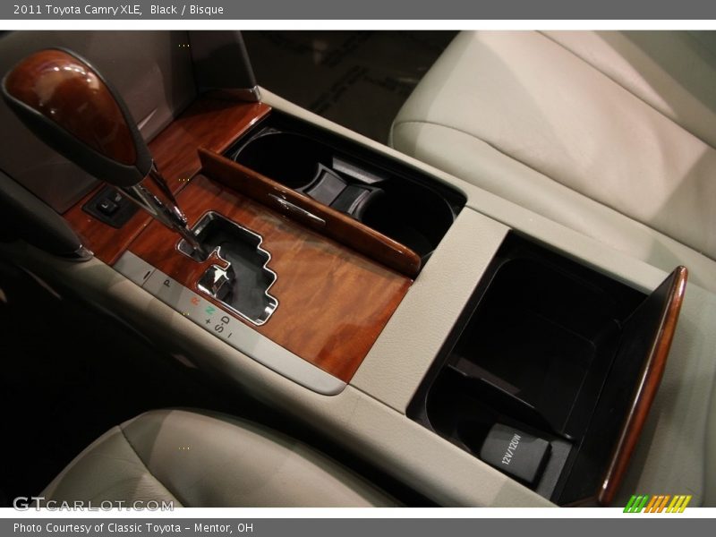 Black / Bisque 2011 Toyota Camry XLE