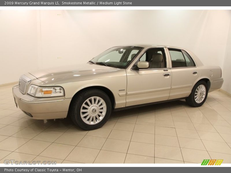 Front 3/4 View of 2009 Grand Marquis LS