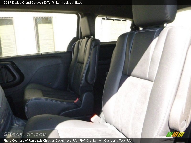 White Knuckle / Black 2017 Dodge Grand Caravan SXT