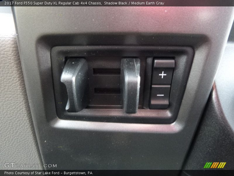 Shadow Black / Medium Earth Gray 2017 Ford F550 Super Duty XL Regular Cab 4x4 Chassis